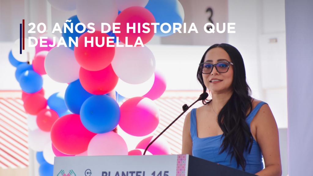 La directora general del COBACH, Viridiana Figueroa García, encabezó la celebración del aniversario y reconoció la contribución de su comunidad educativa